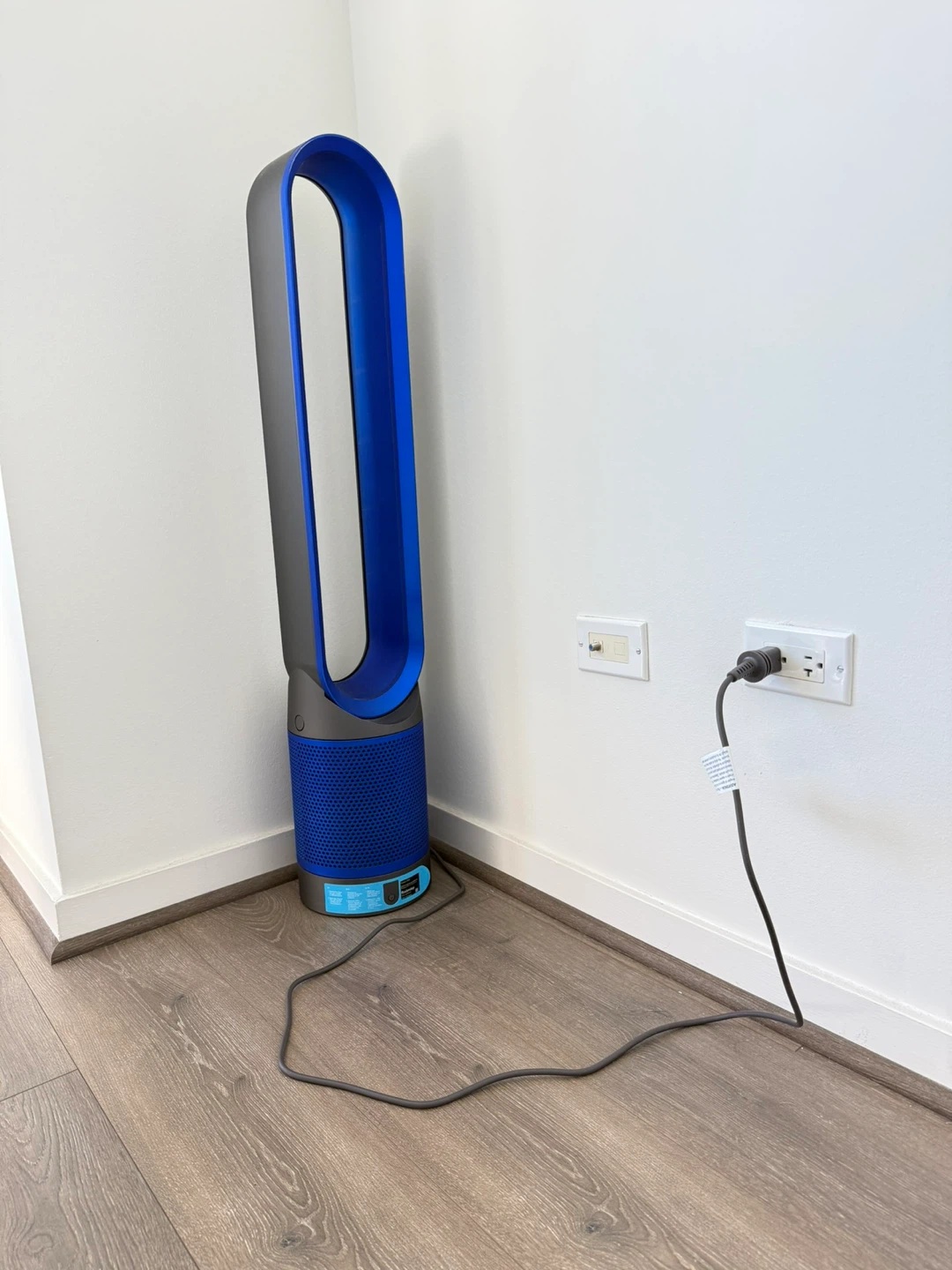 Dyson AM06 Cool Desk Fan - photo 2