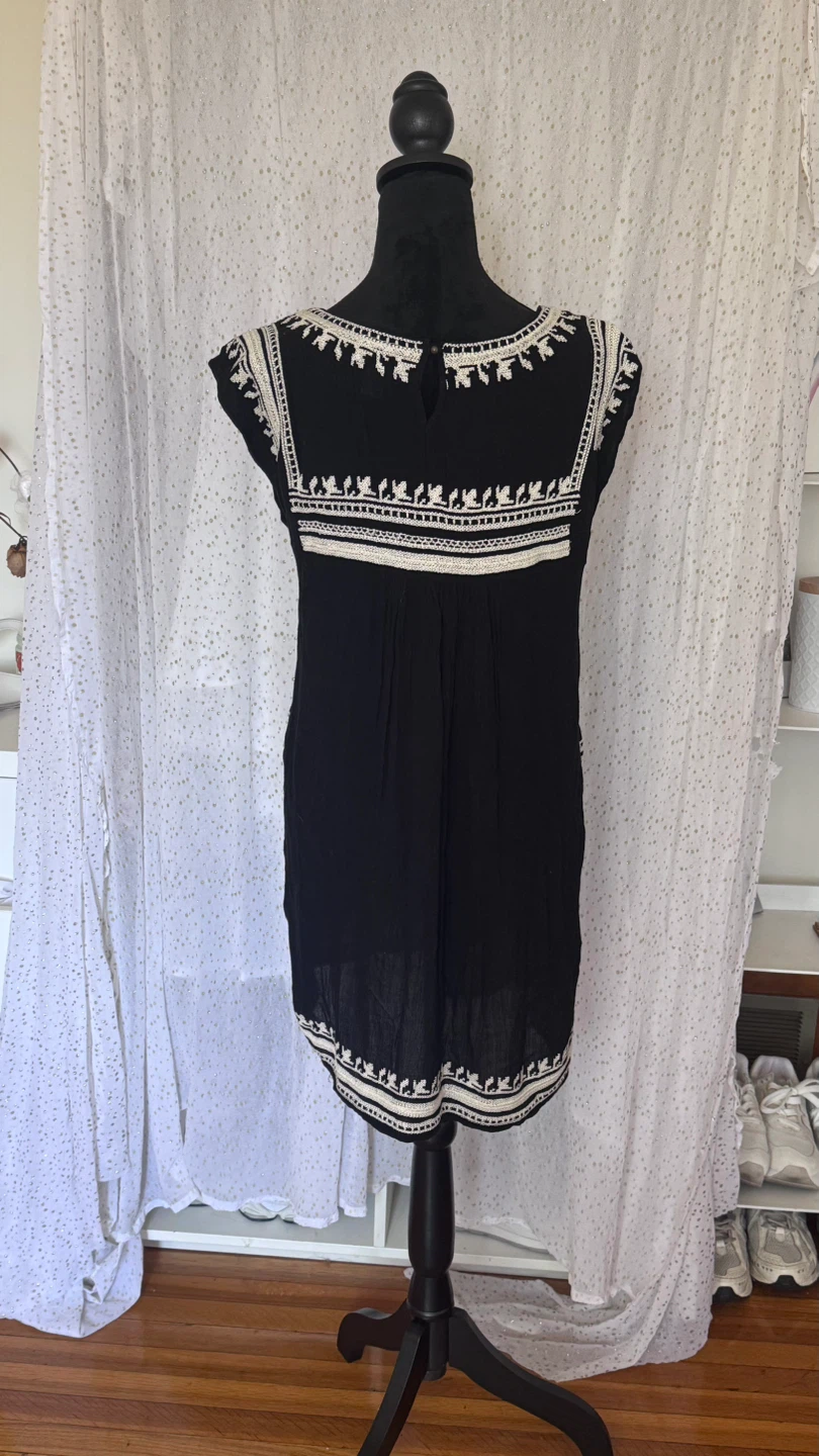 Forever 21 Black Embroidered Tunic Dress - photo 3