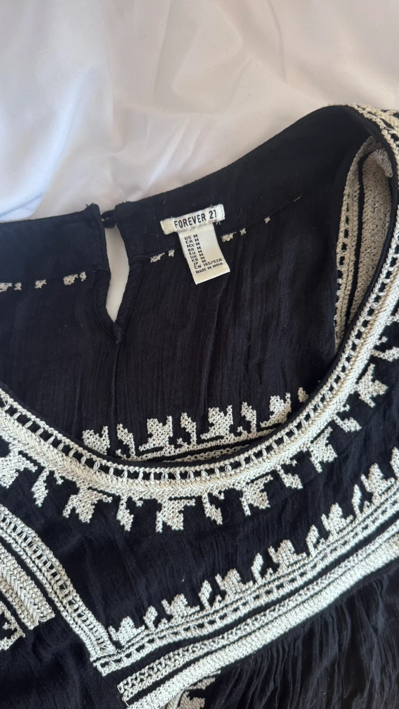 Forever 21 Black Embroidered Tunic Dress - photo 4