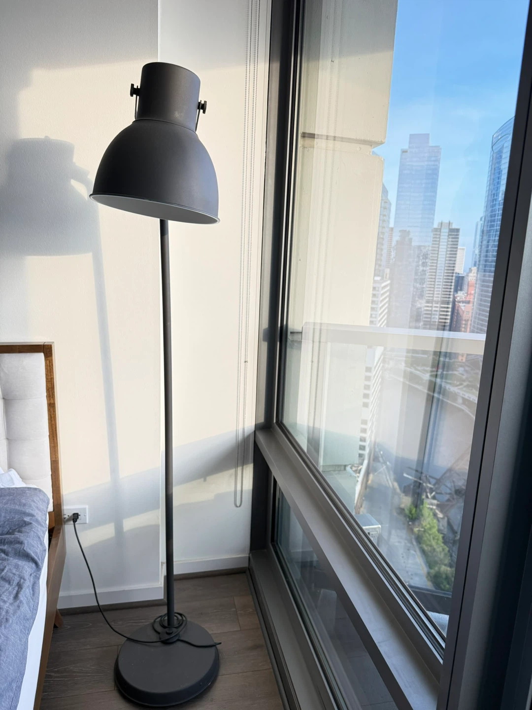 Black Floor Lamp - photo 2
