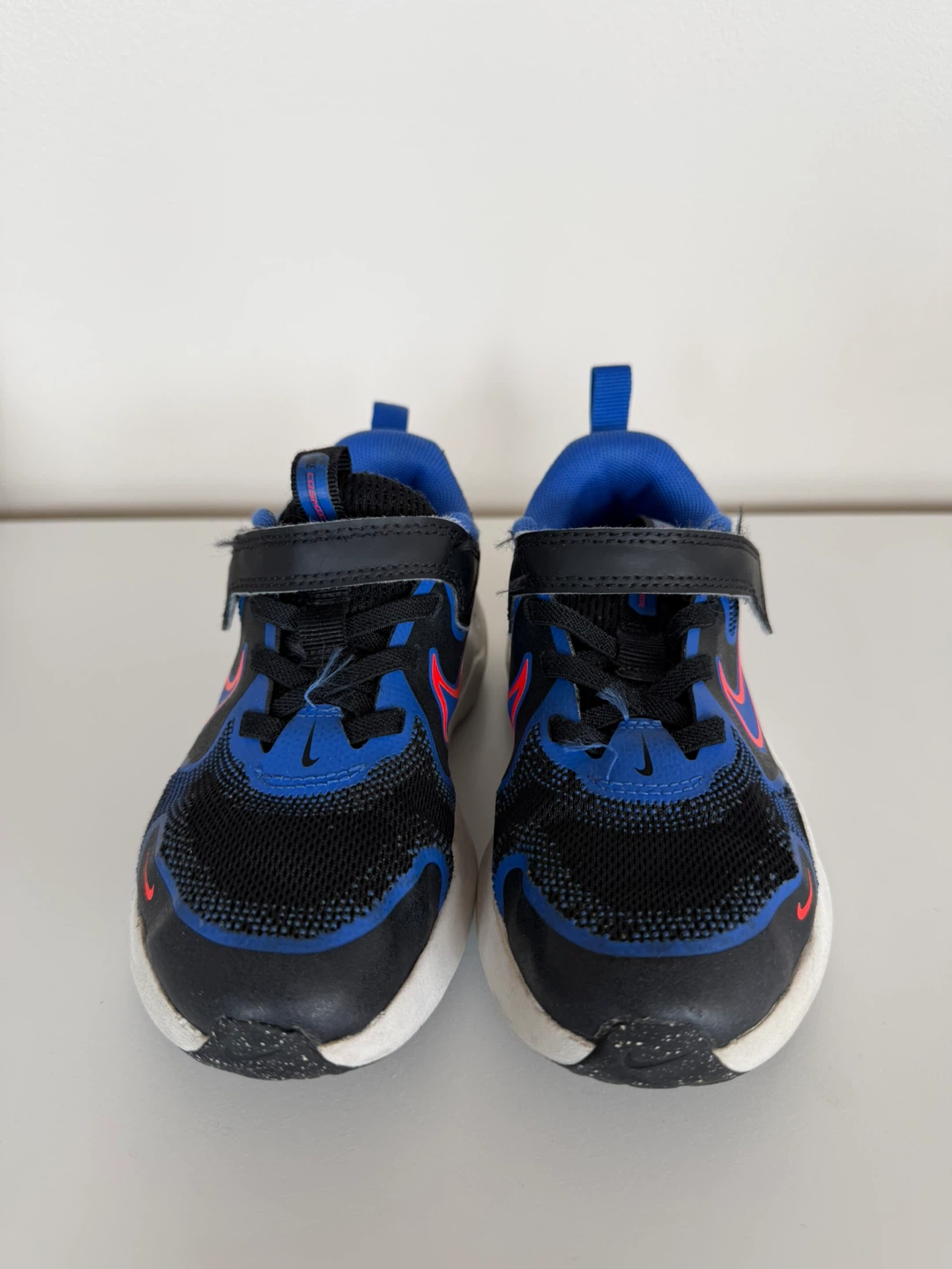 Toddler Boys Nike Running Shoes Size 12C/18cm  – Great Condition