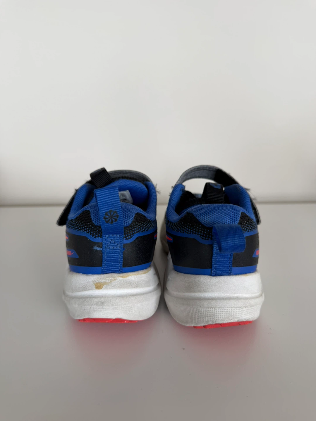Toddler Boys Nike Running Shoes Size 12C/18cm  – Great Condition - photo 4