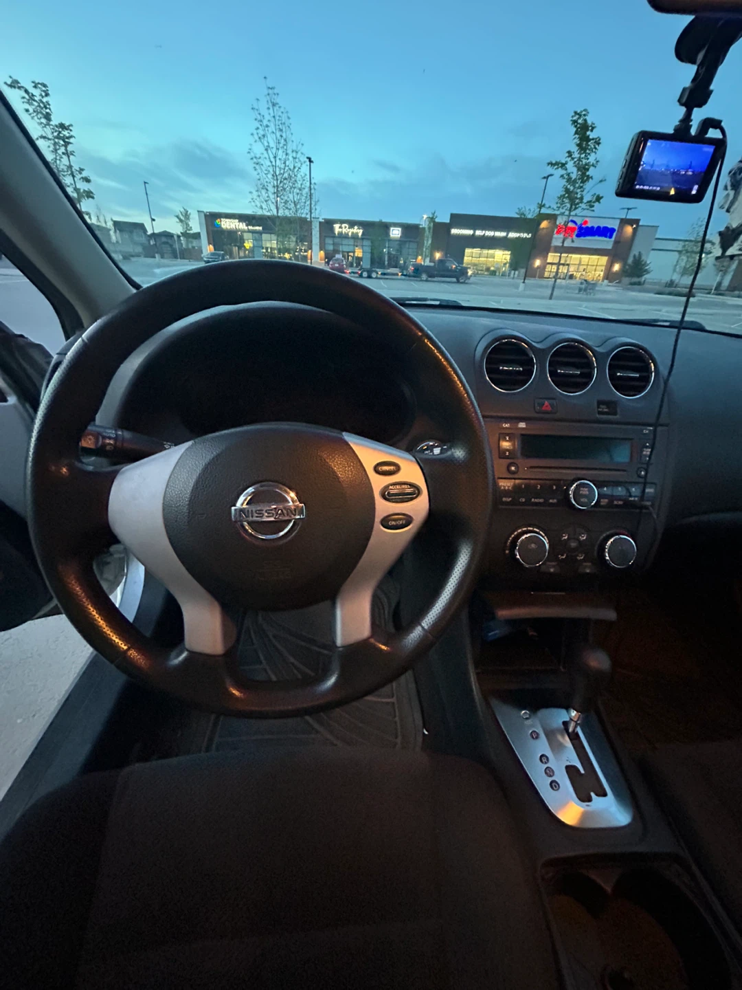 Silver Nissan Altima Sedan - photo 4