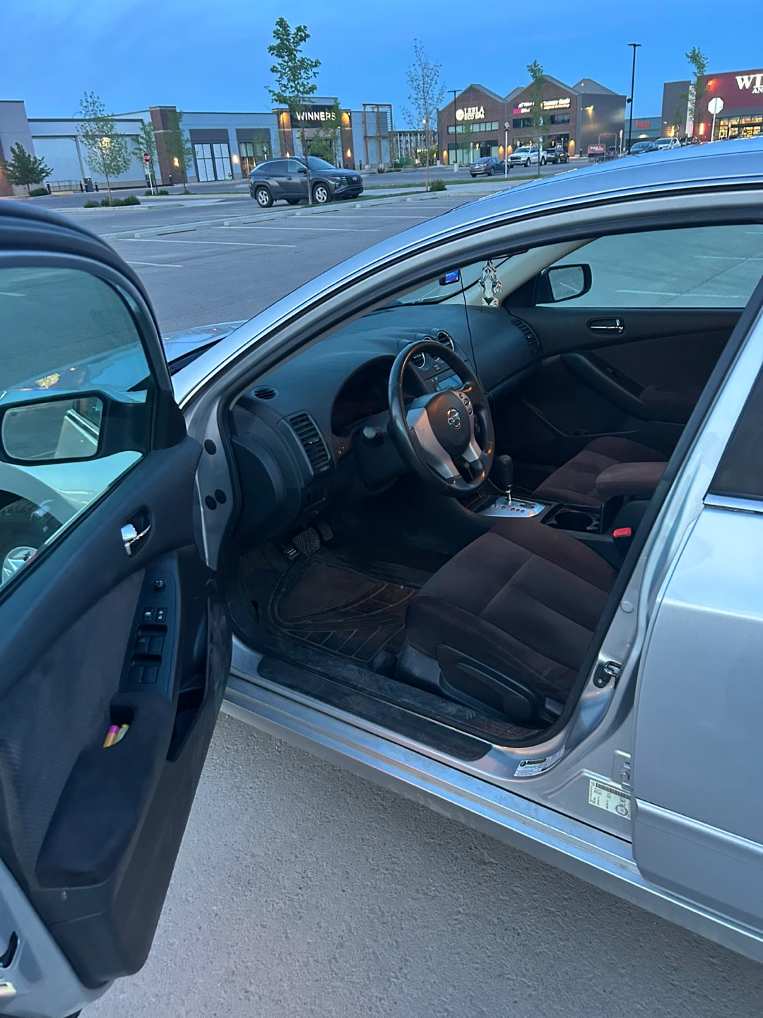 Silver Nissan Altima Sedan - photo 3