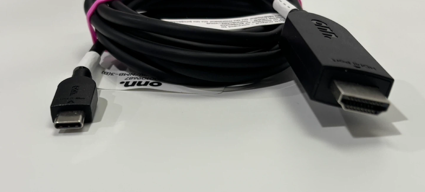 USB-C to HDMI Cable 6 feet - photo 2