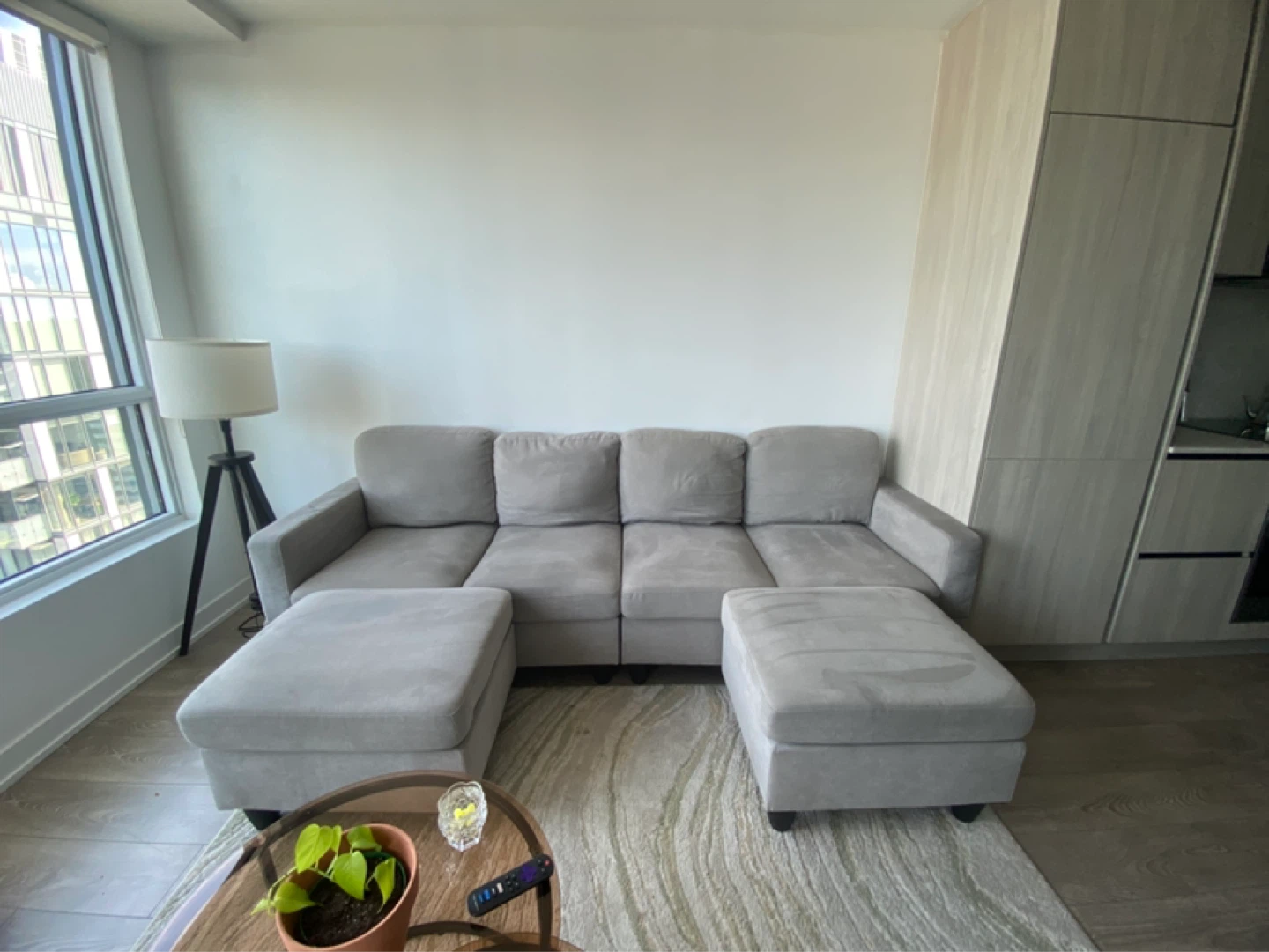 Modern Grey 4-Seater Couch + 2 Detachable Ottomans - photo 3