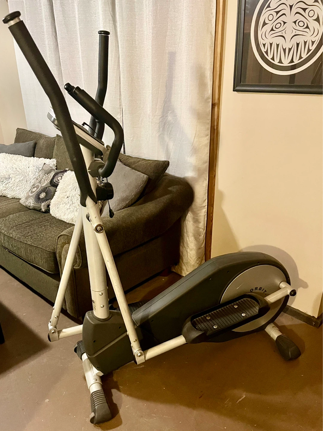 Spirit Fitness CT800 Elliptical Trainer
