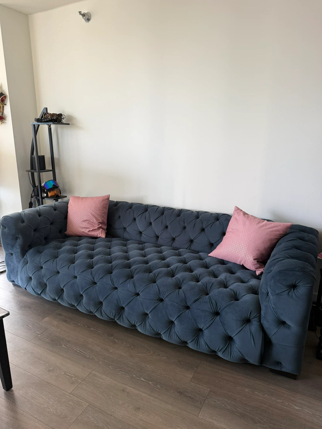 Tufted Chesterfield Sofa - photo 4
