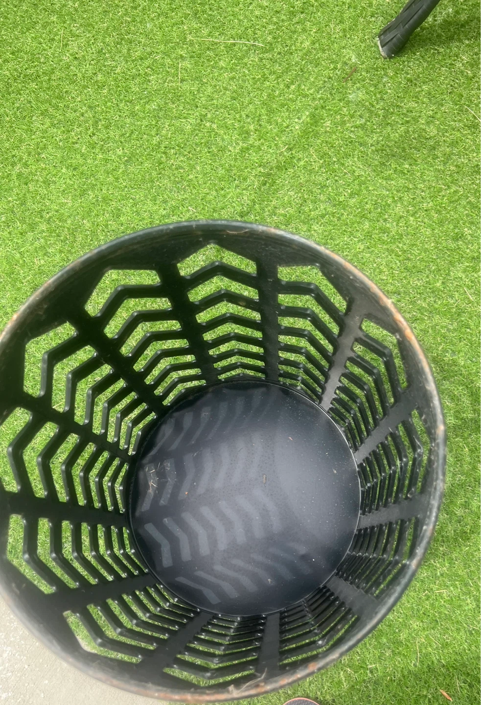 Black Metal Outdoor Side Table - photo 4
