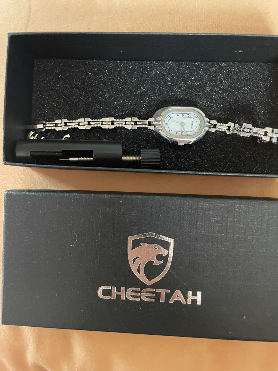 BRAND NEW Cheetah Women's Watch with Link Bracelet
