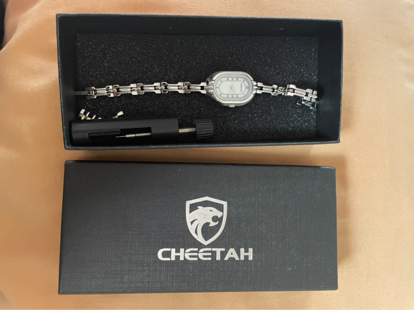 BRAND NEW Cheetah Women's Watch with Link Bracelet - photo 2