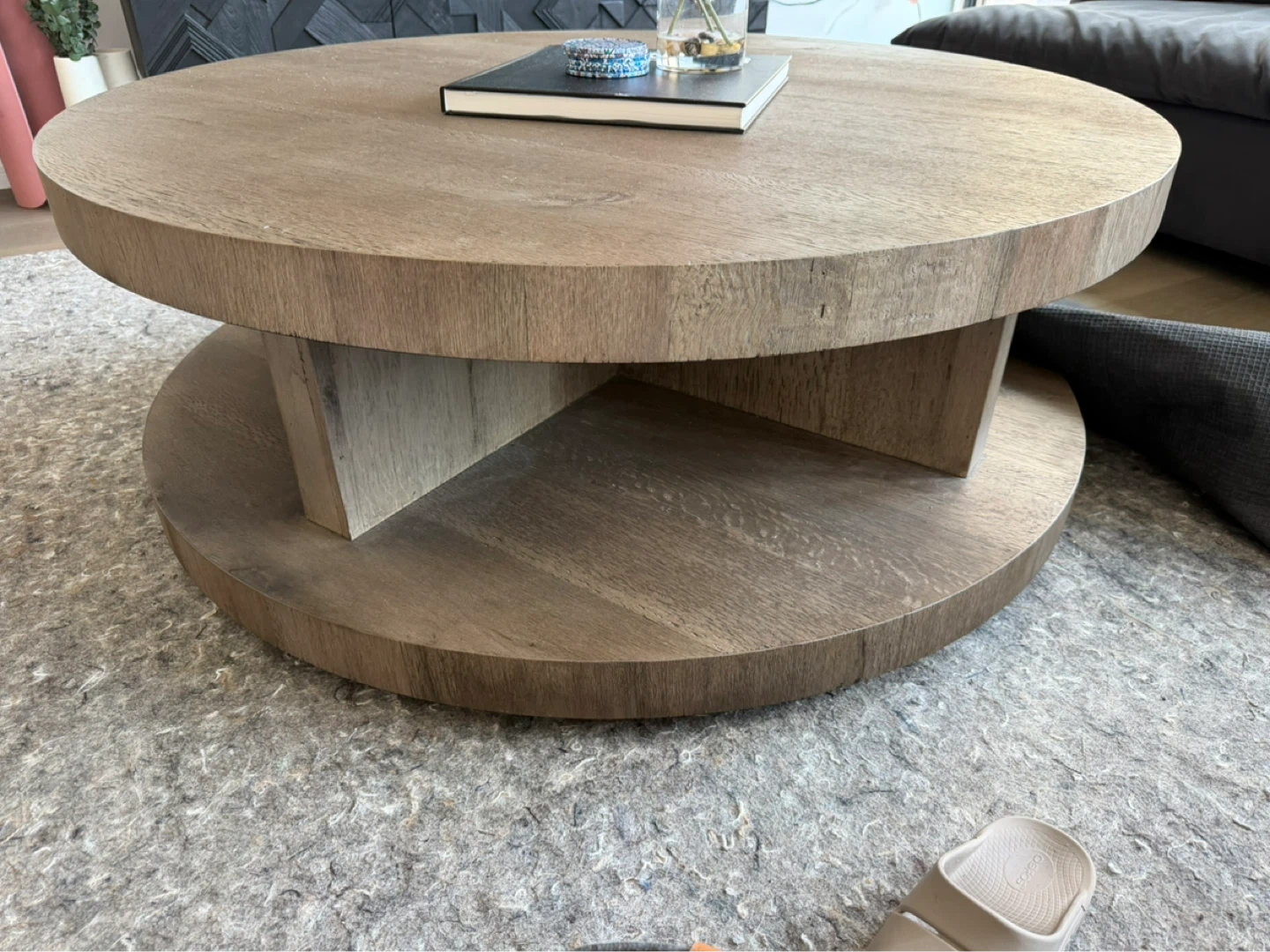 Round Oak Coffee Table - photo 3
