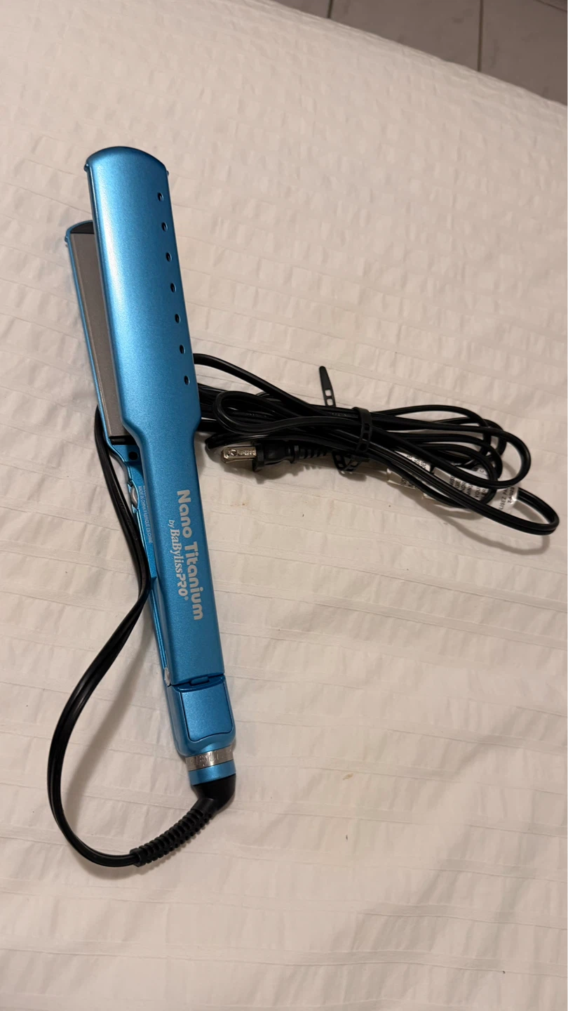 BaBylissPRO Nano Titanium Straightener