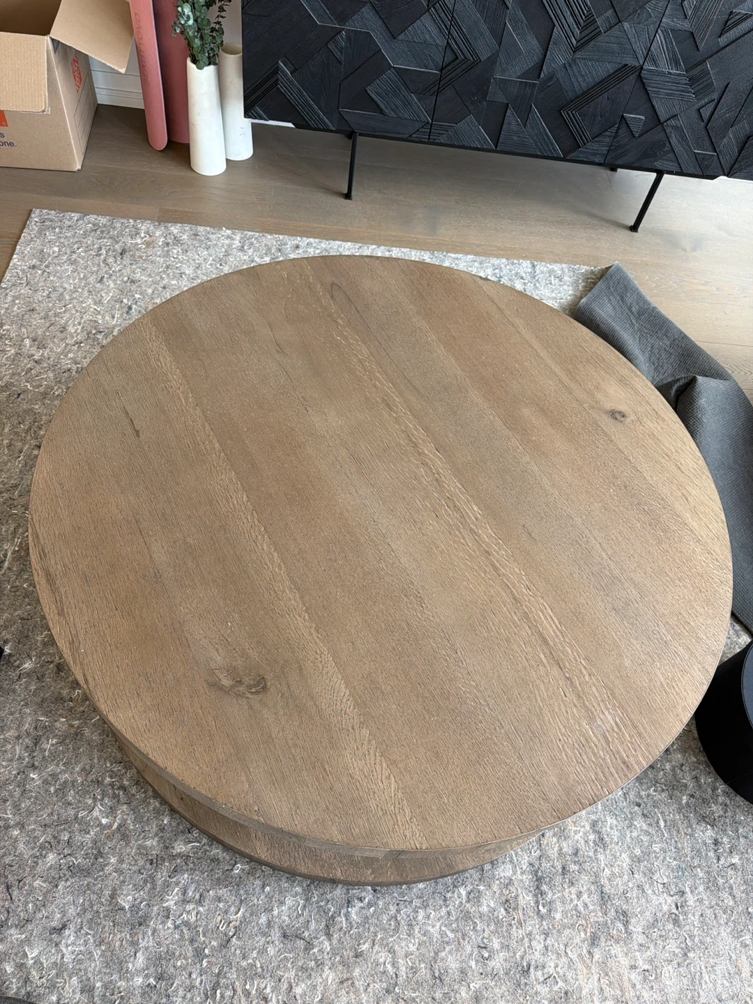 Round Oak Coffee Table - photo 4