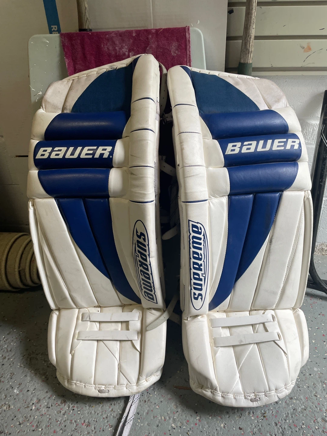 Bauer Supreme Goalie Pads+pants+blocker+glove - photo 2
