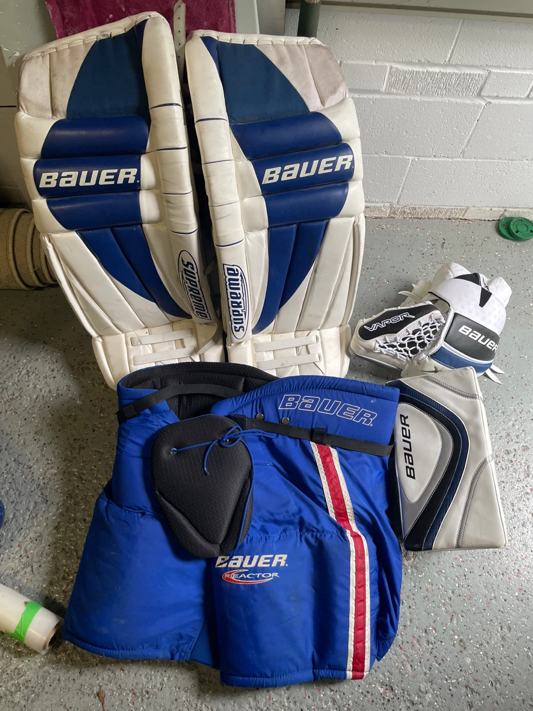 Bauer Supreme Goalie Pads+pants+blocker+glove