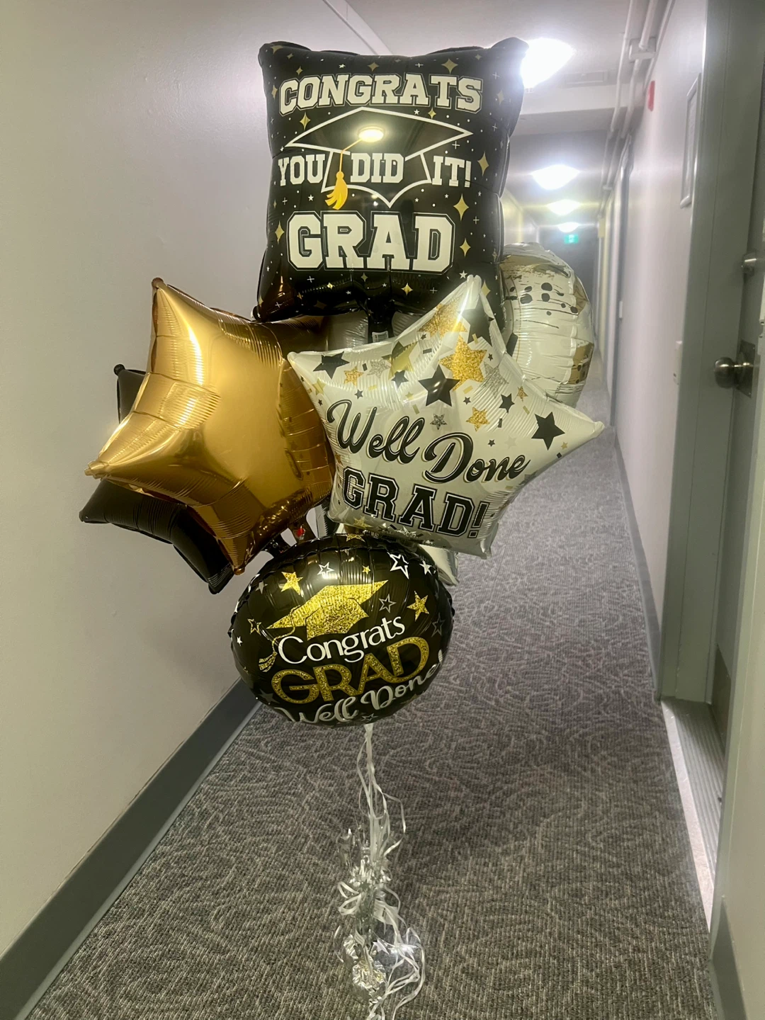 Graduation Balloons - Congrats Grad & Well Done!