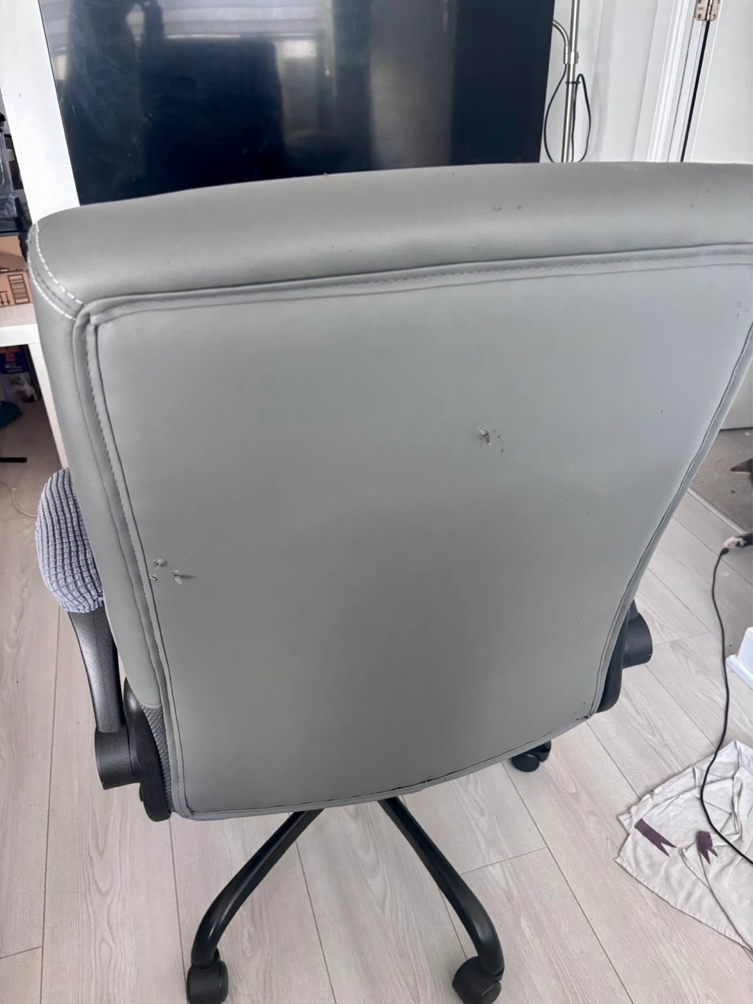 Free Office Chair — Good Bones, Cat-Loved - photo 3