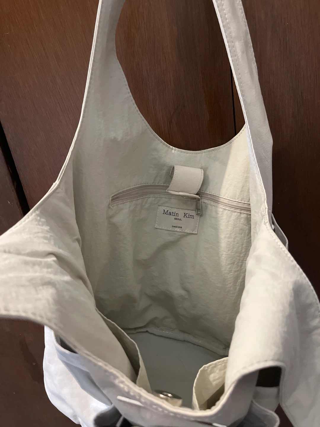 Matin Kim Ivory Pocket Tote Bag - photo 2