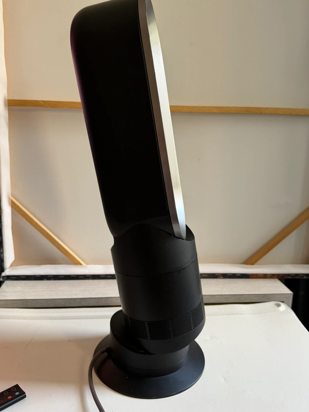 Dyson AM09 Hot & Cool Bladeless Fan & Heater - photo 4