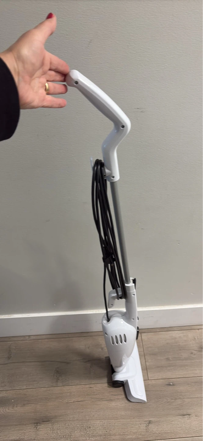 Bissell Featherweight Stick Vacuum - photo 4