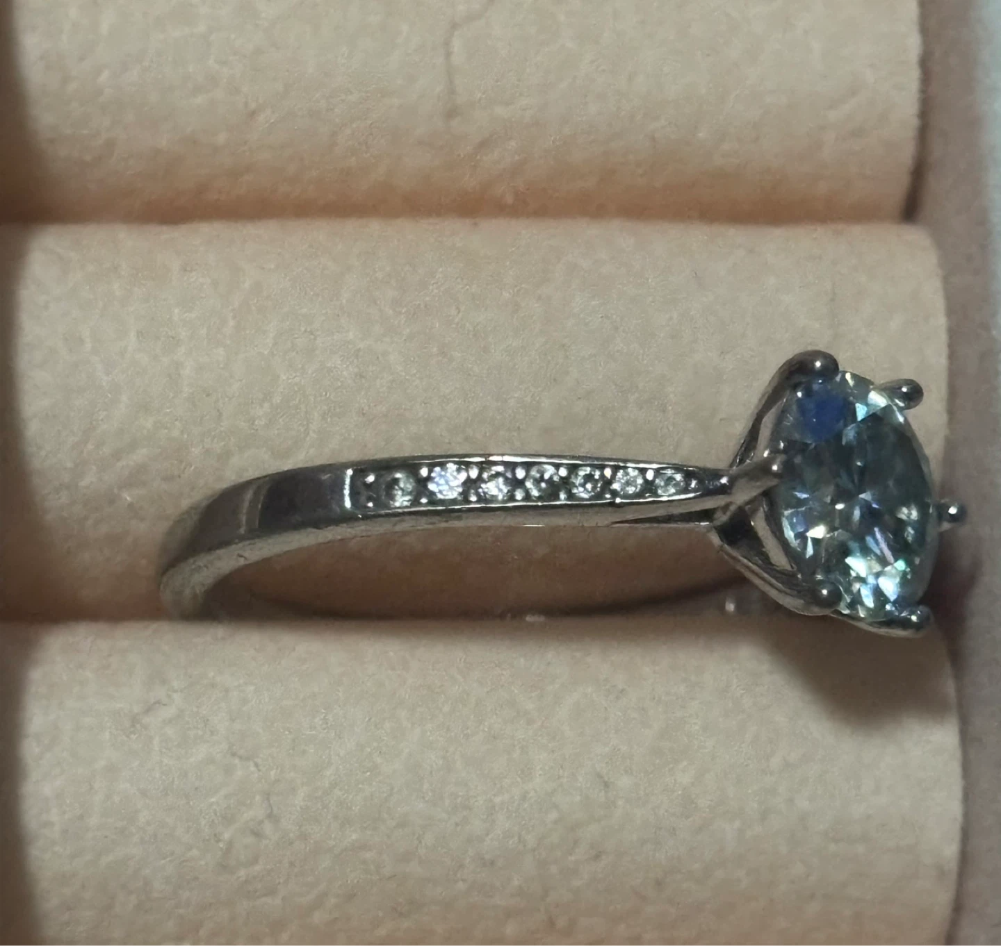 1.5 carat Diamond Ring - photo 2