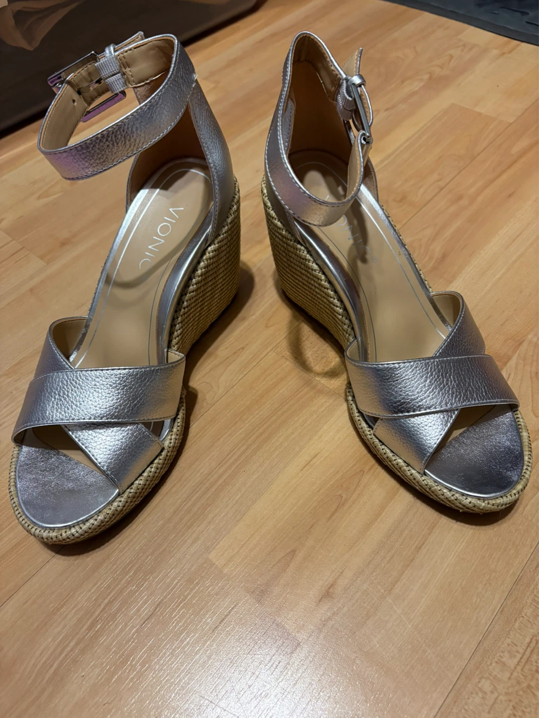 Vionic Silver Wedge Sandals 37