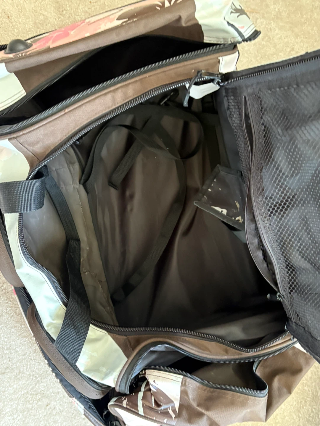 Tracker 85 Litres Rolling Luggage Bag - photo 2