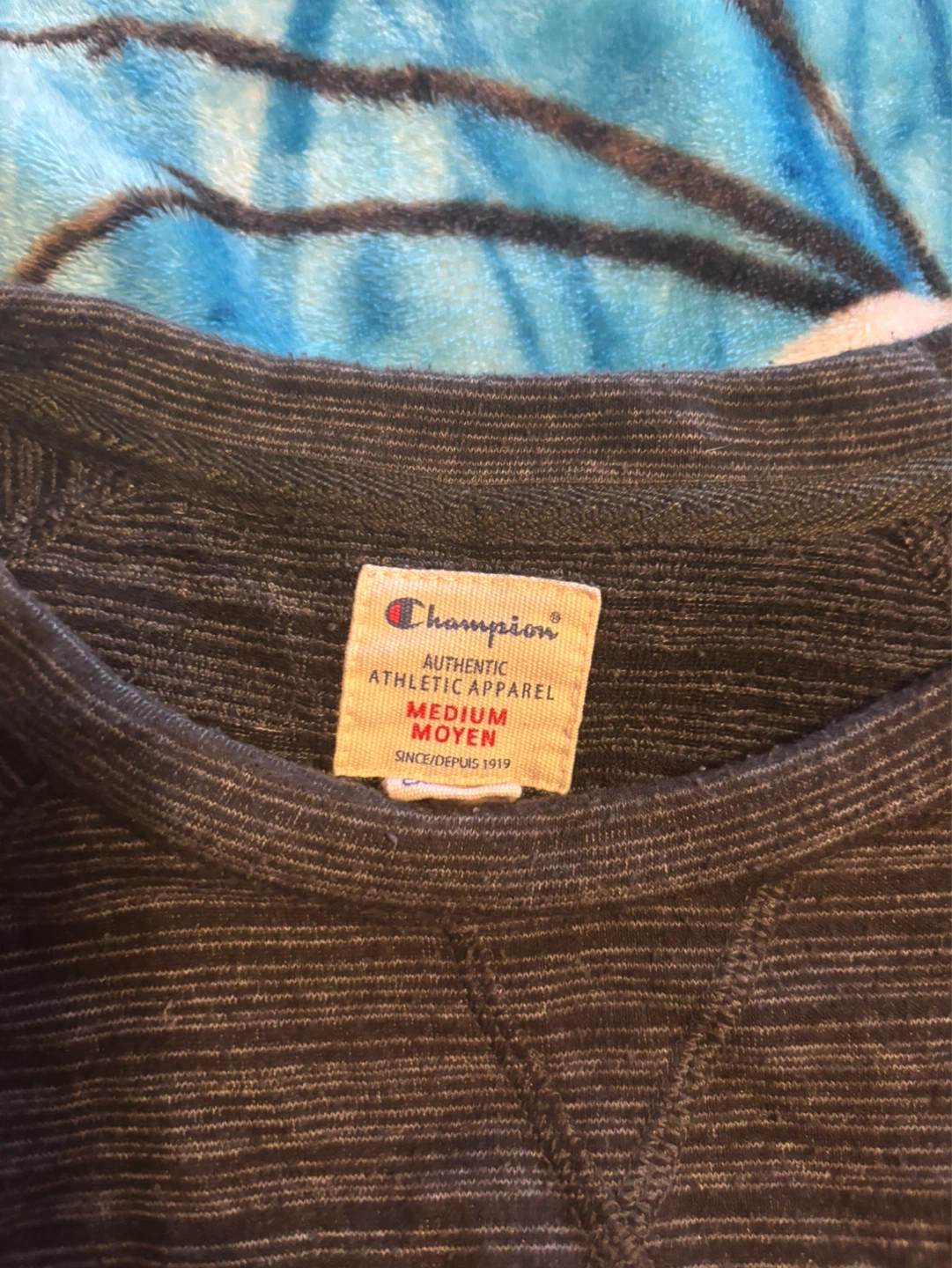 Champion women  Medium Long Sleeve Athletic Apparel Top - photo 2