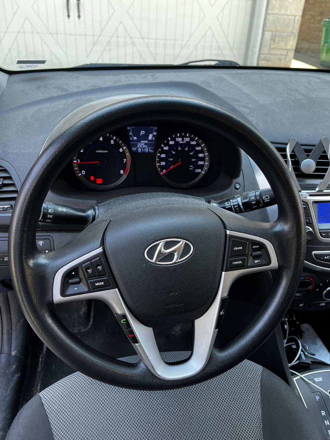 2014 Hyundai Accent Hatchback - Blue - photo 4