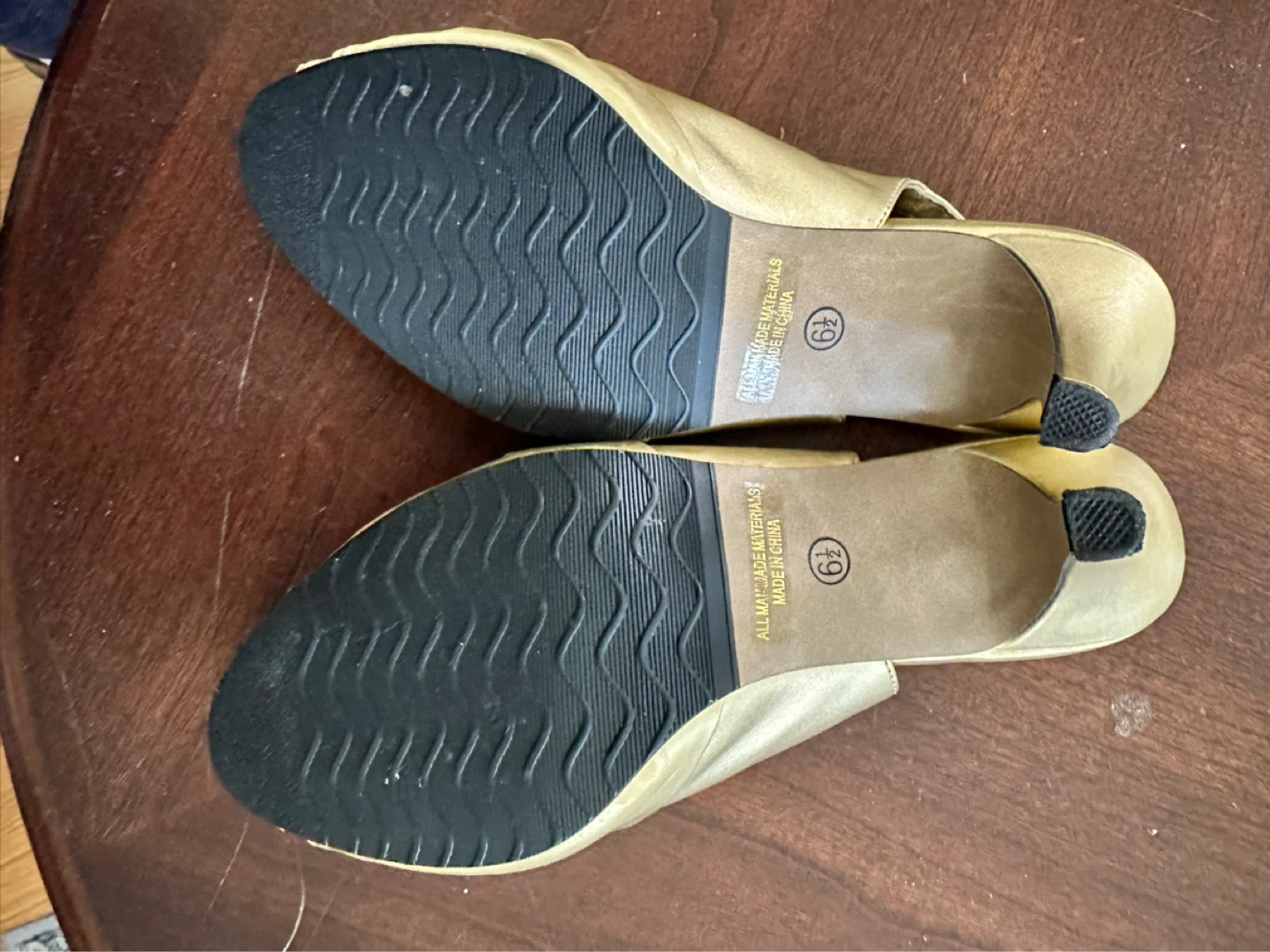 Lasonia Women's Gold Peep-Toe Heels Size 6.5 - photo 4