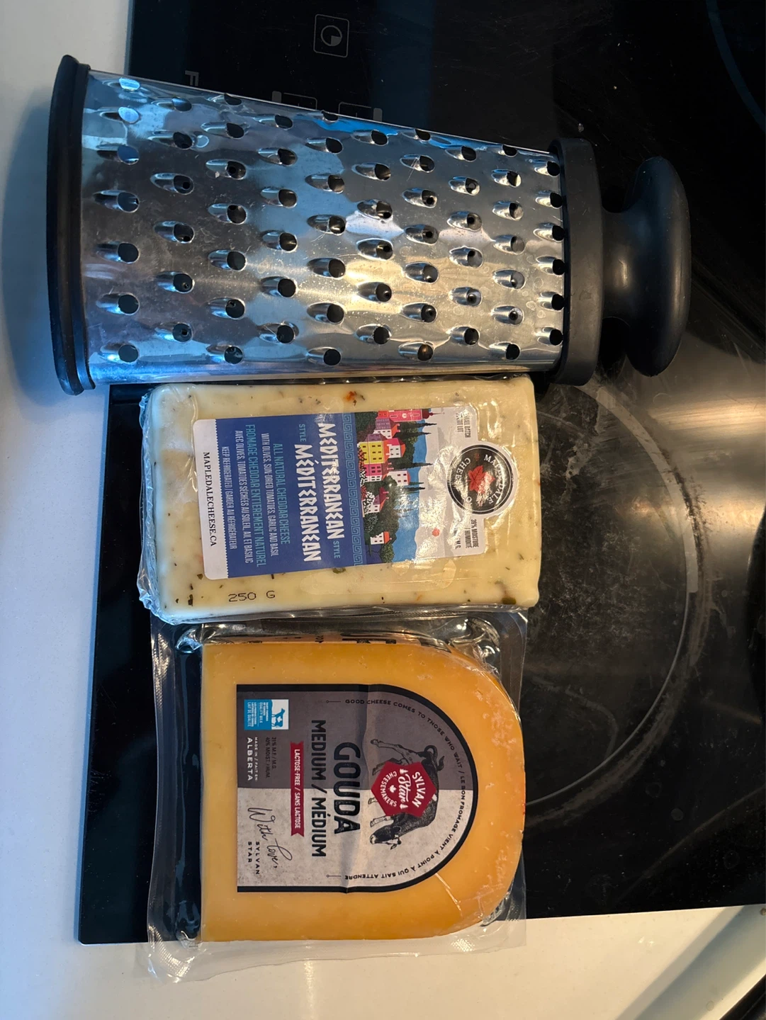 4-Sided Grater with Mediterranean Cheddar & Gouda Cheese