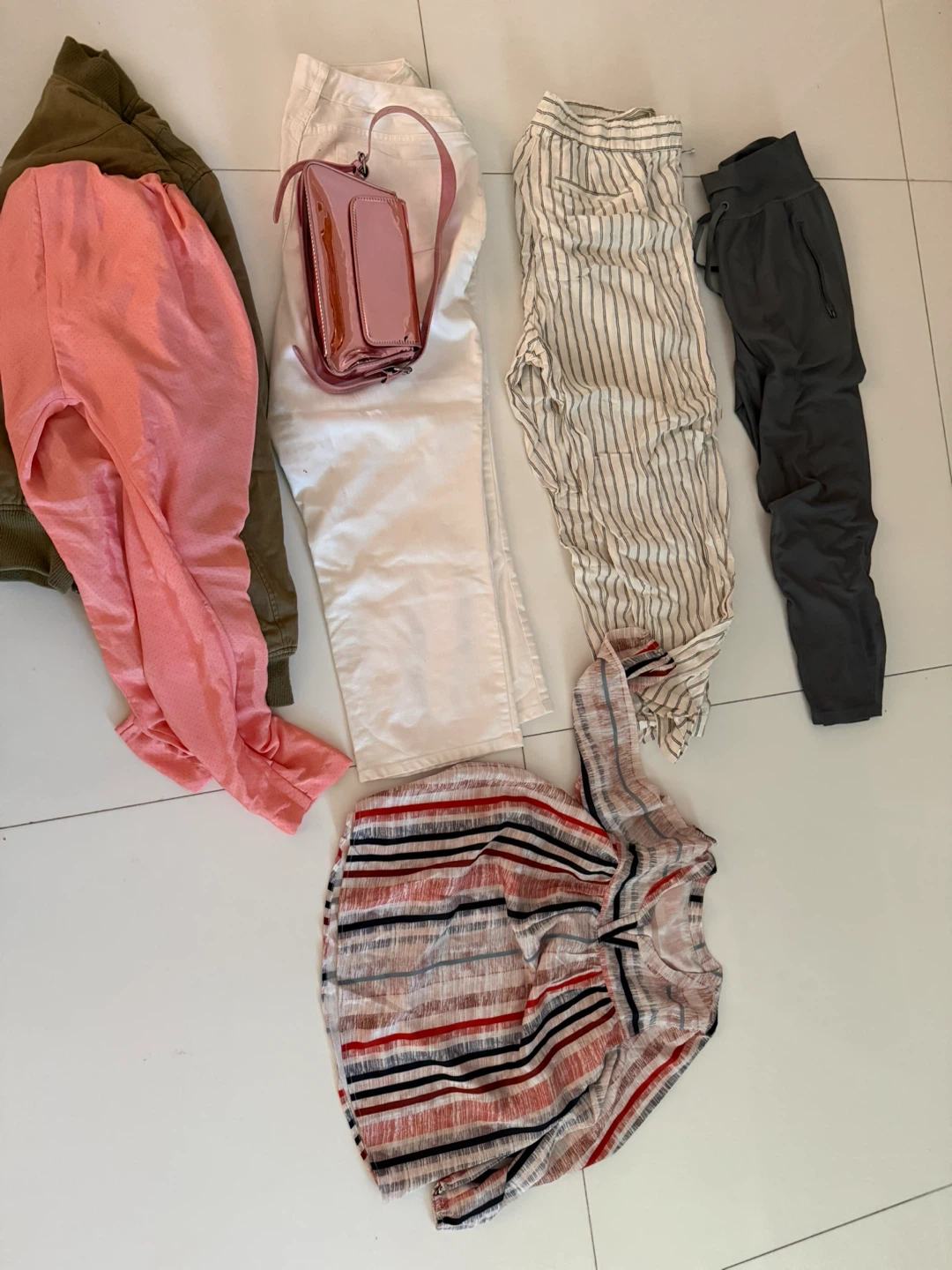 30 pieces  Paca Ropa Assorted Women's Clothing Bundle - photo 2