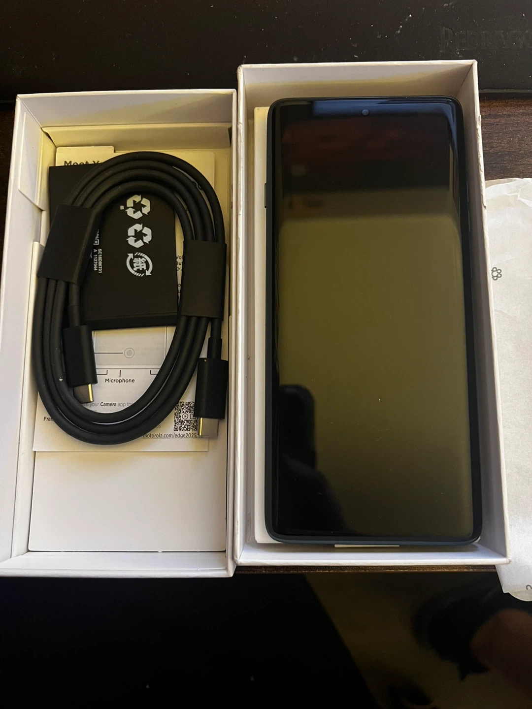 Motorola Edge 2025 Deep Forest - photo 2