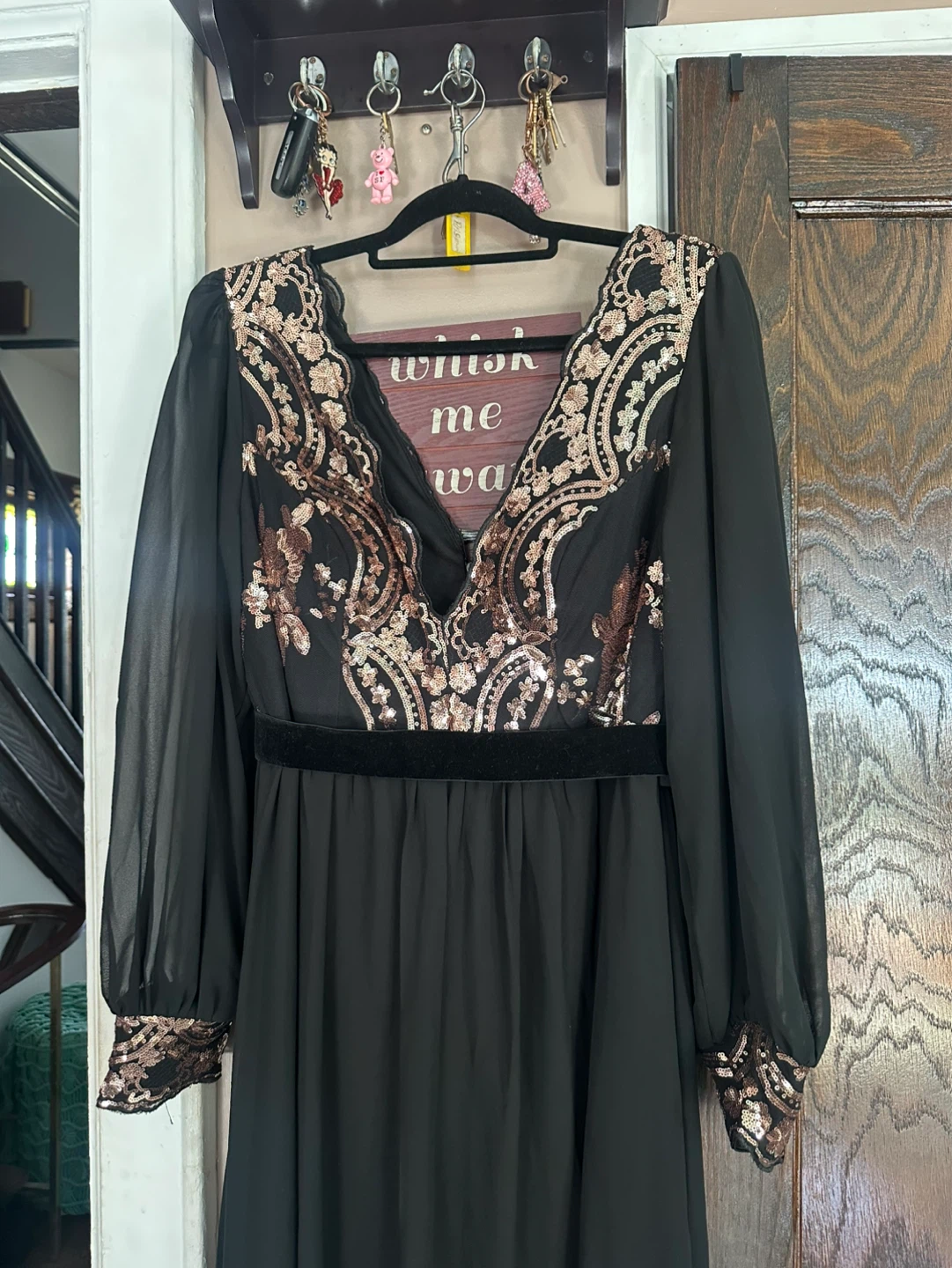 Giffniseti Black Long-Sleeve Maxi Dress with Rose-Gold Detail - photo 2