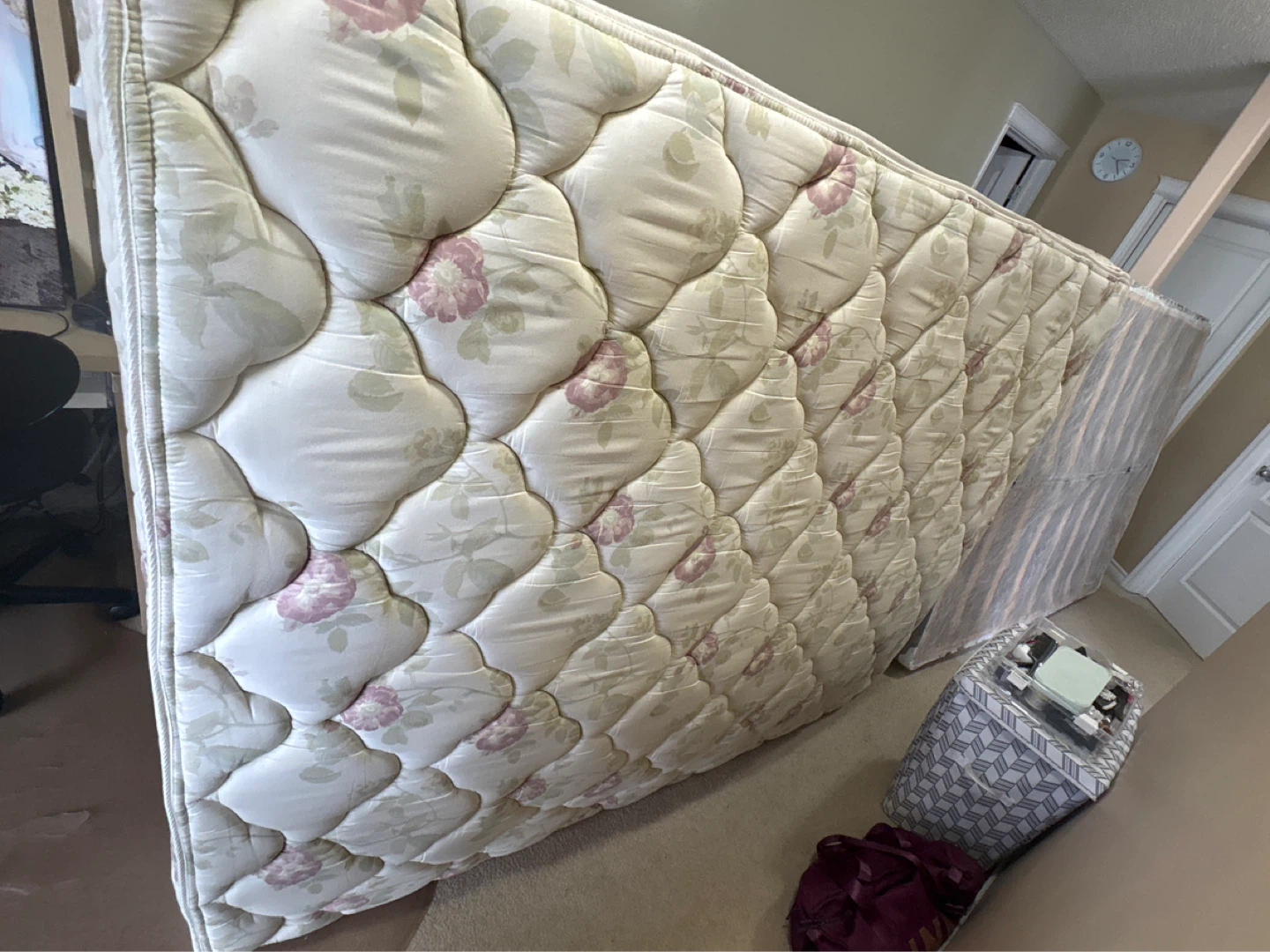 Queen size mattress with box spring