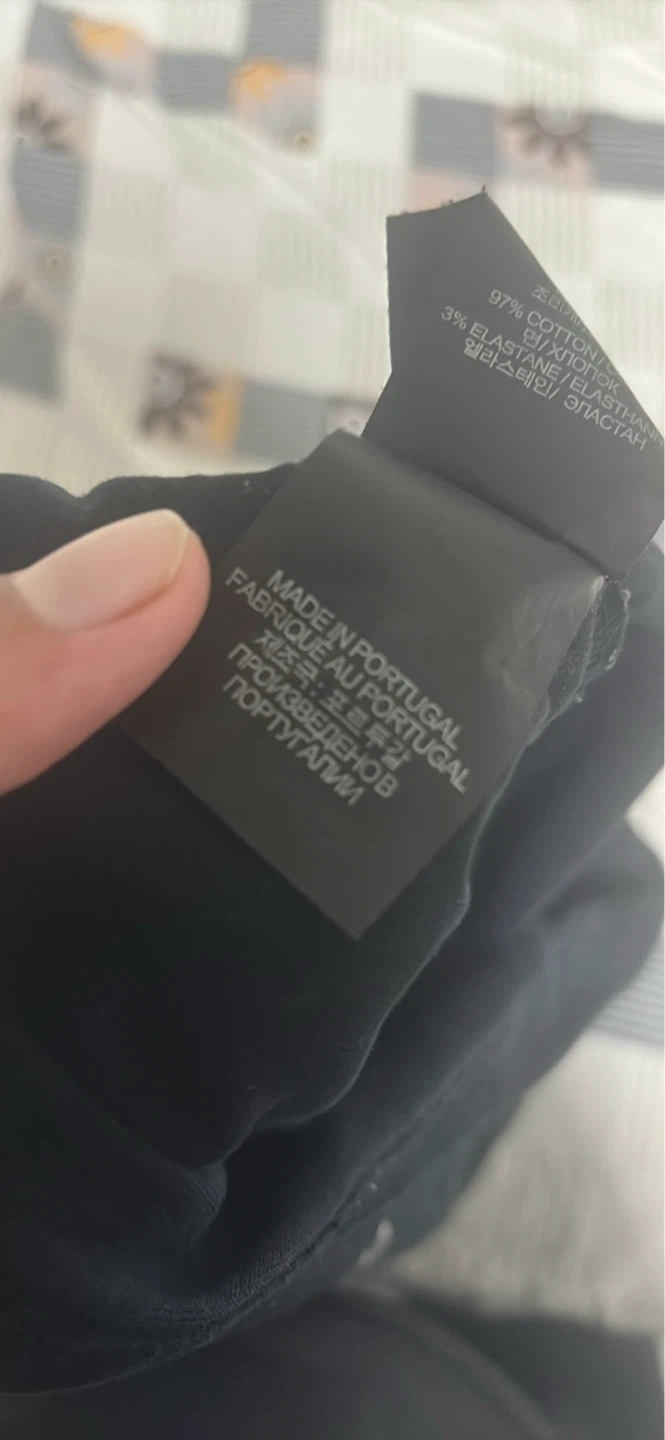VETEMENTS Black Graphic T-Shirt