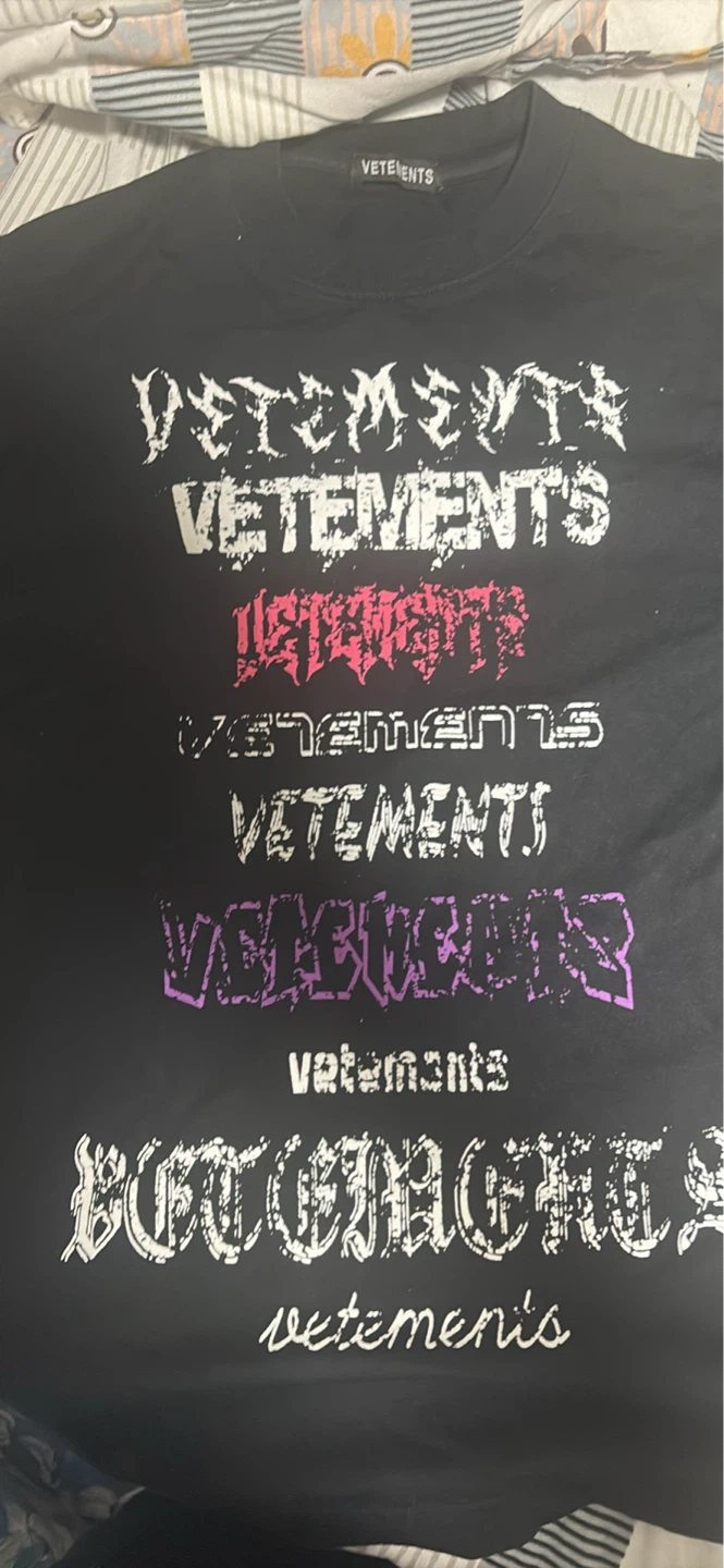VETEMENTS Black Graphic T-Shirt - photo 5