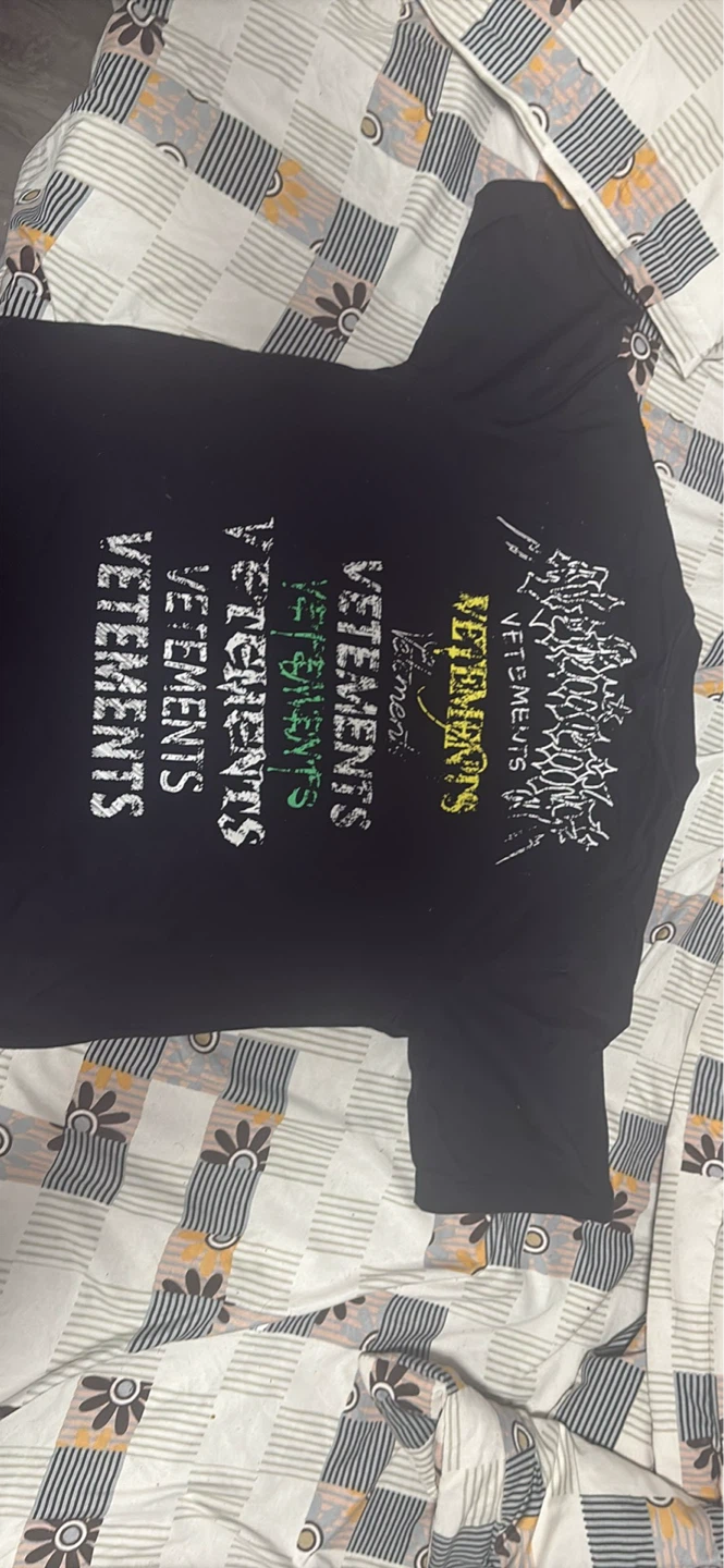VETEMENTS Black Graphic T-Shirt - photo 3
