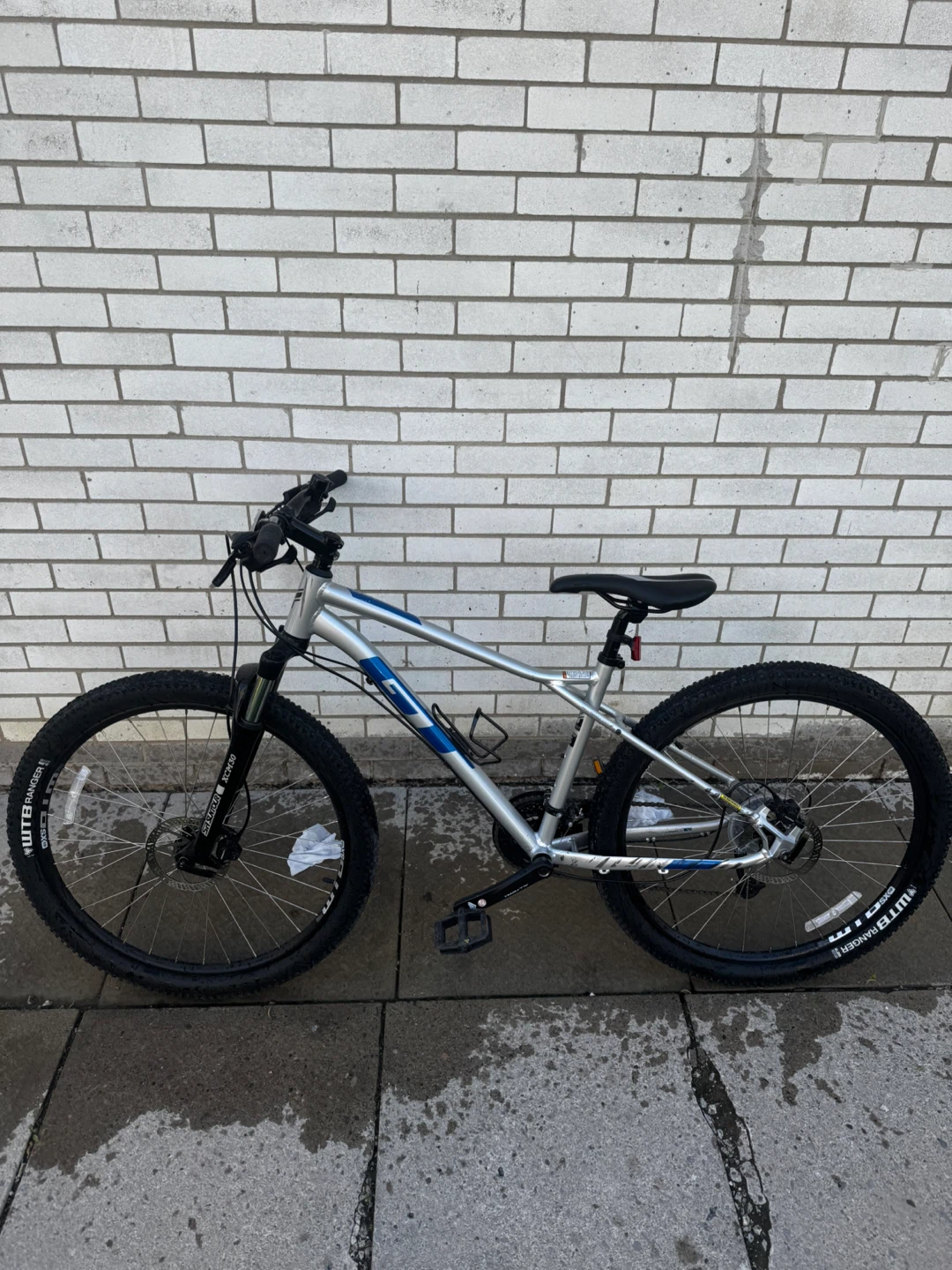 GT Avalanche Mountain Bike