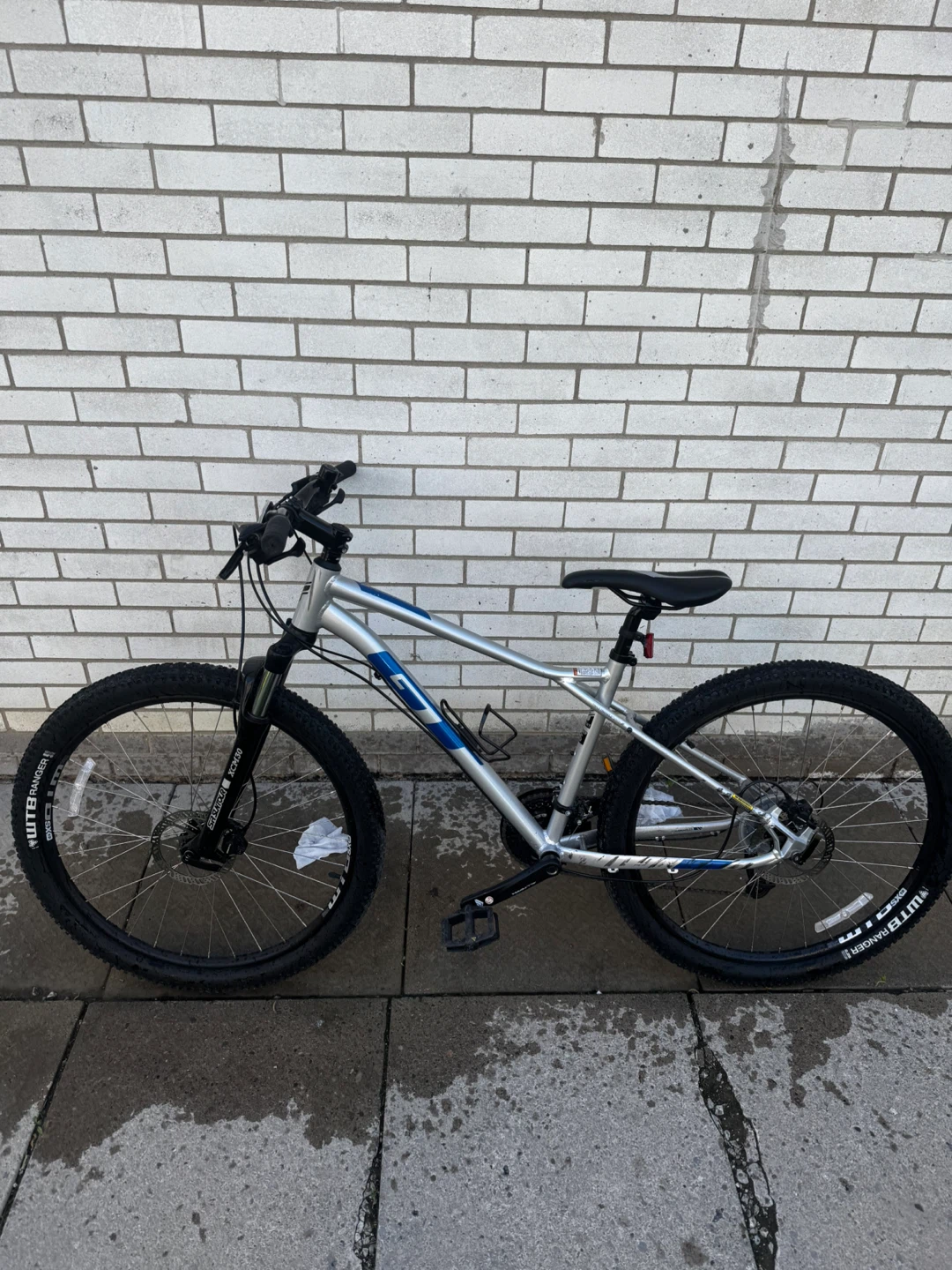 GT Avalanche Mountain Bike - photo 2