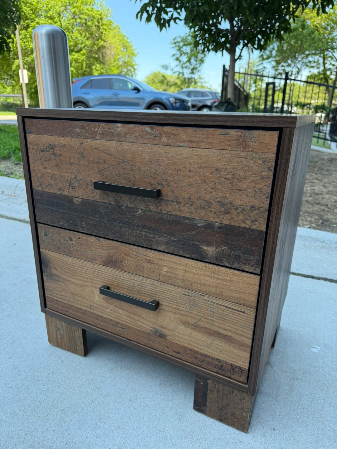 Coaster Home Furnishings 2-Drawer Nightstand