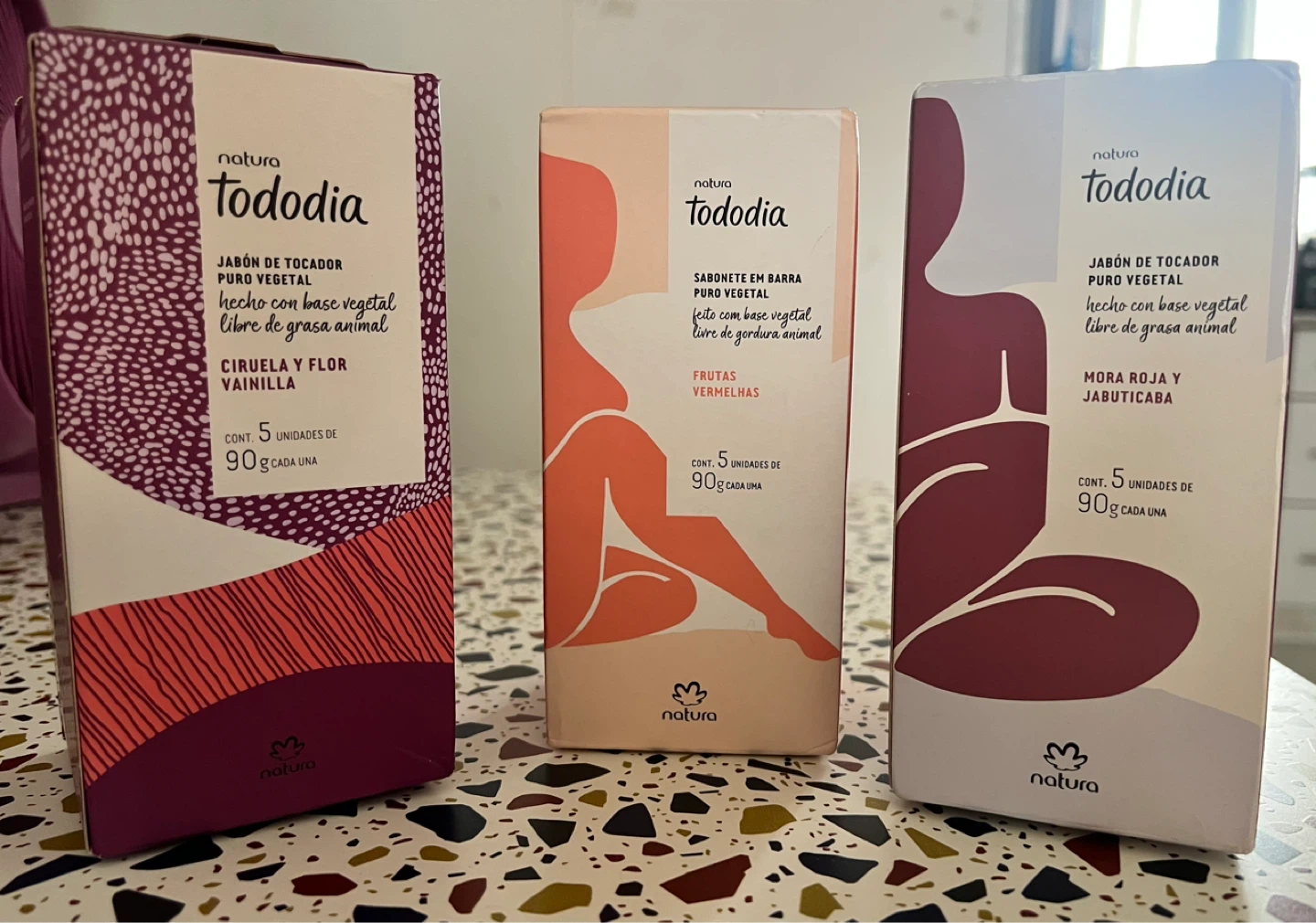 Natura EKOS Assorted Creamy Scrub and Freshening Soaps - 4 bars - photo 5
