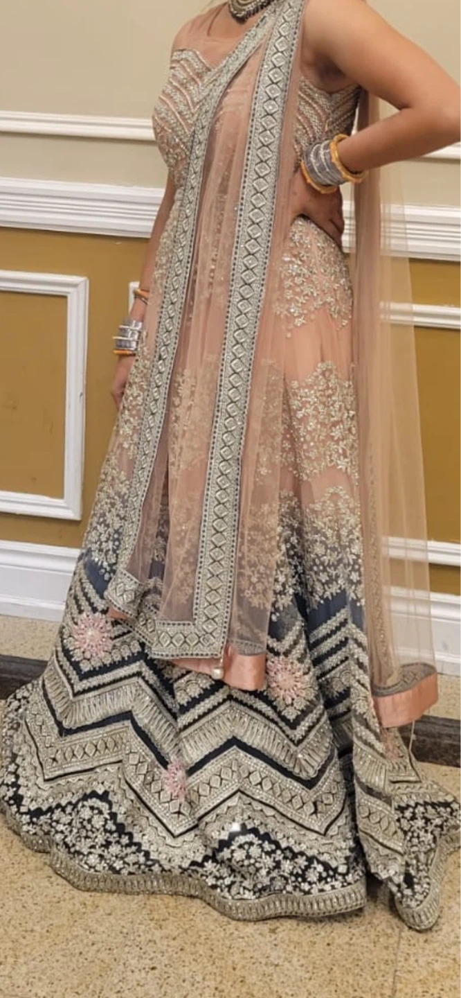 Women's Embroidered Indo Western gown - photo 2