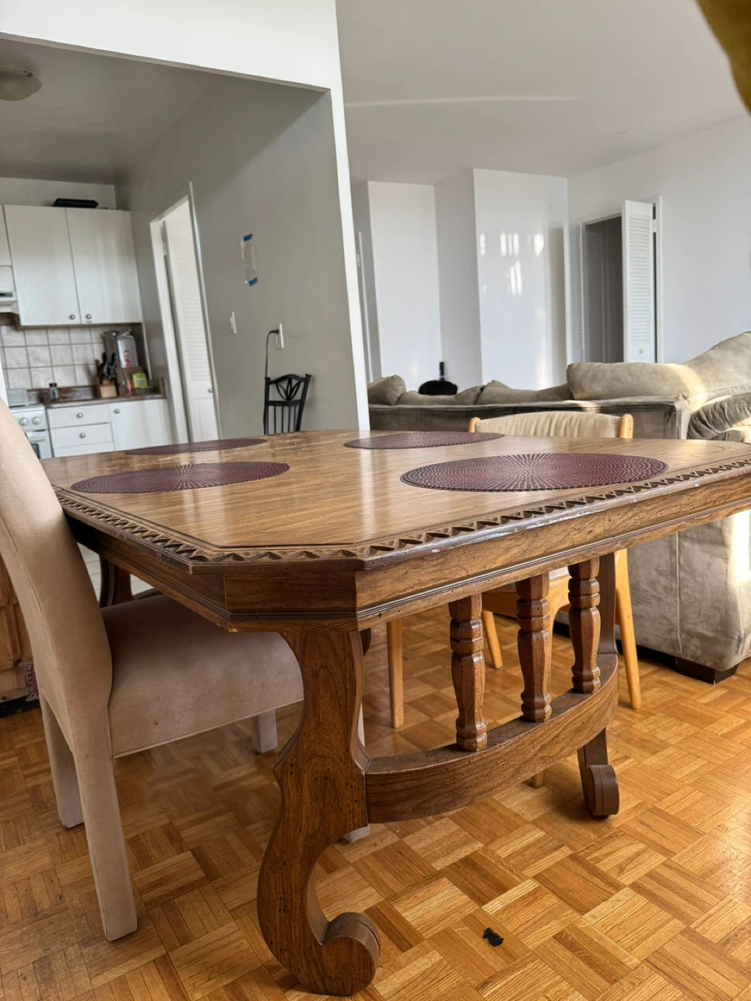 Dining table - photo 5