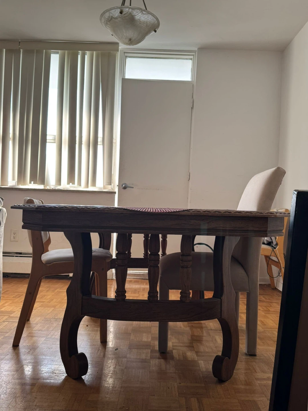 Dining table - photo 4