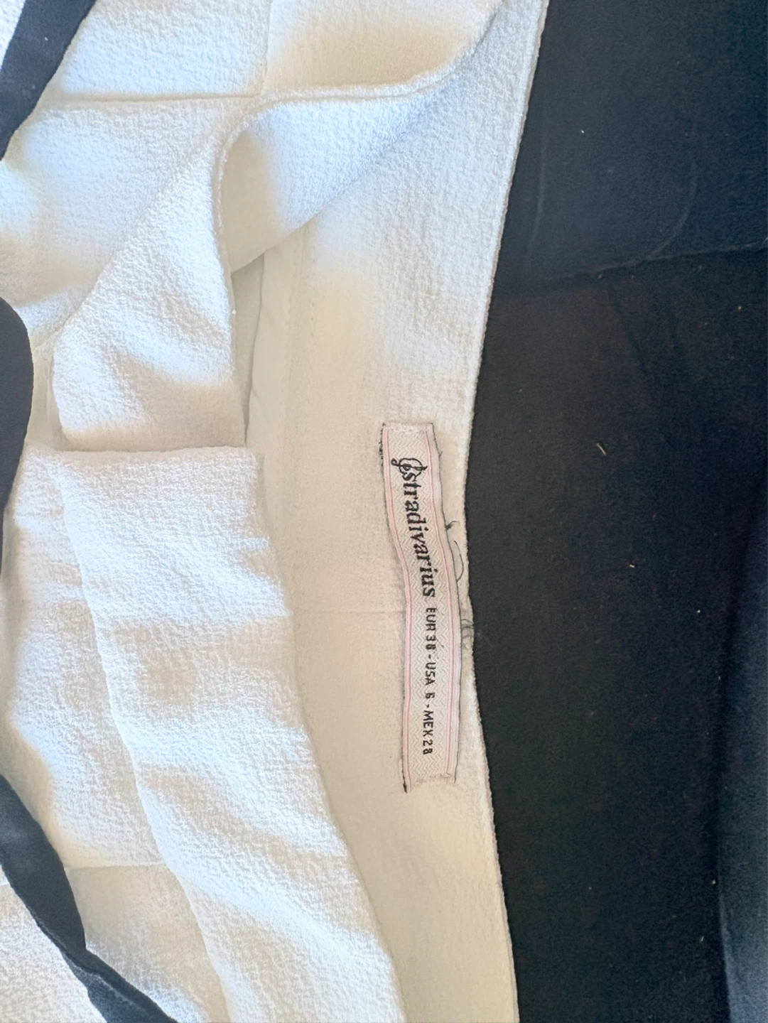 Stradivarius White Textured Shorts - photo 3