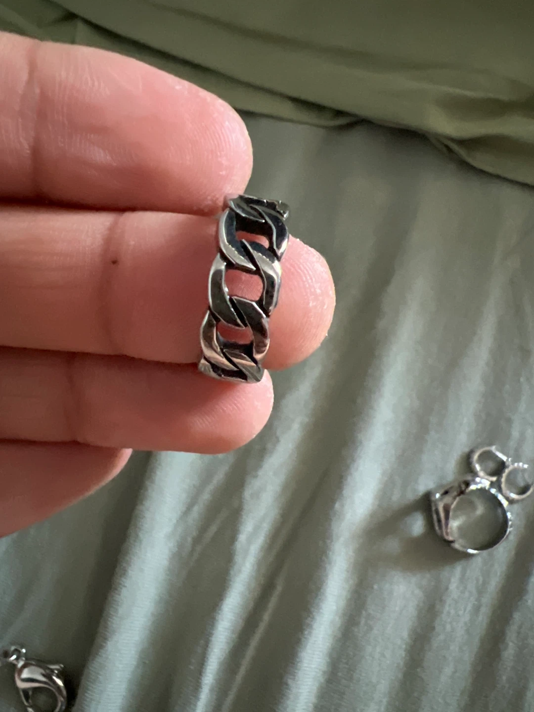 Assorted Jewellery - Rings, Chain, and Earrings - photo 3
