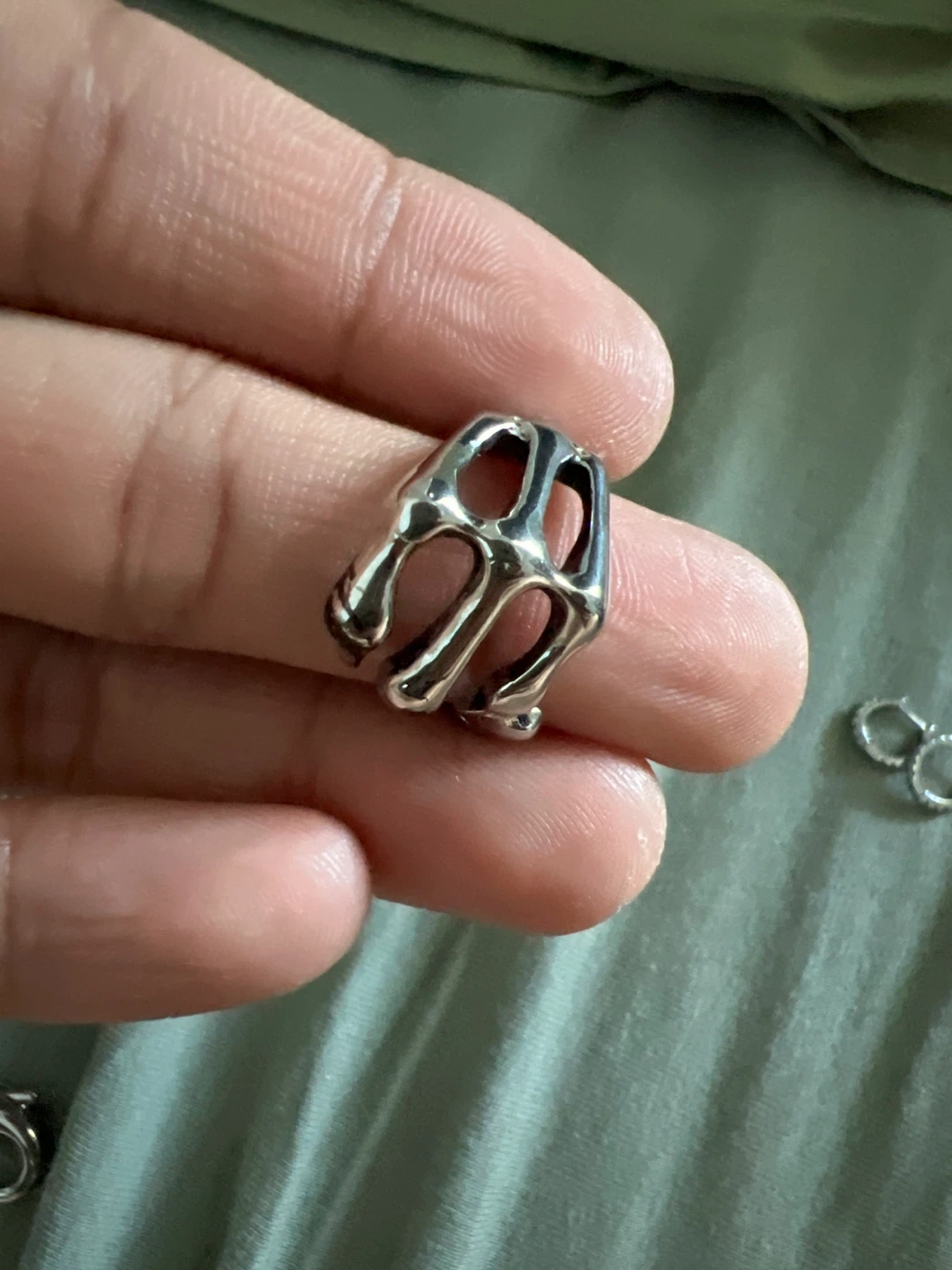 Assorted Jewellery - Rings, Chain, and Earrings - photo 4