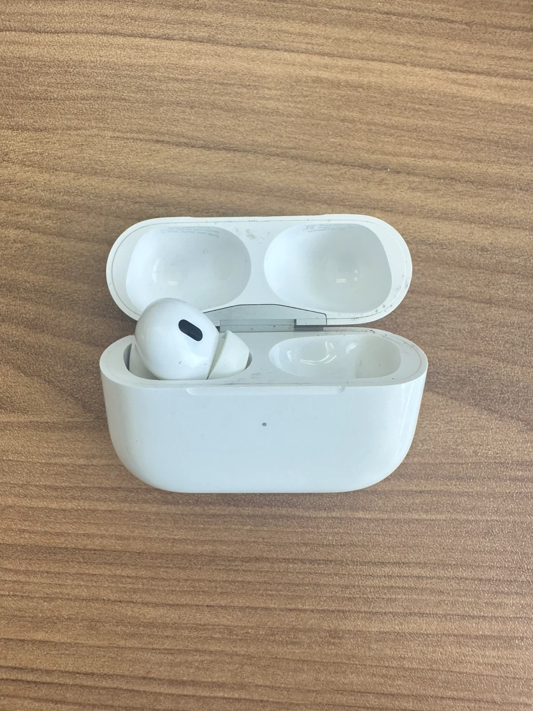 Apple AirPods Pro (2nd Gen)  Left